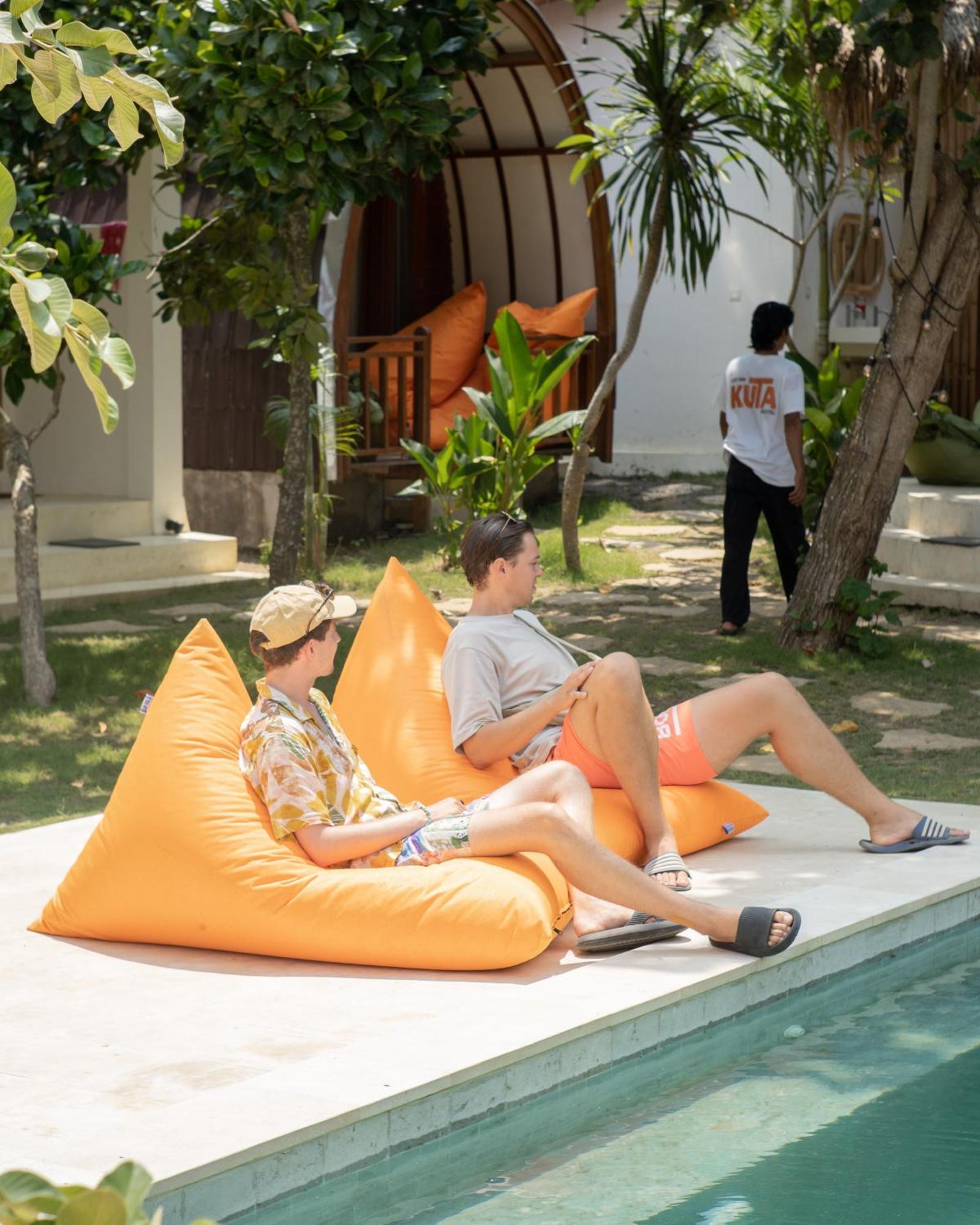 Lost Inn Kuta Capsule Hostel Экстерьер фото
