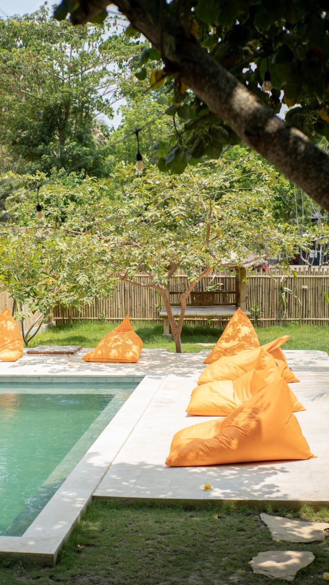 Lost Inn Kuta Capsule Hostel Экстерьер фото