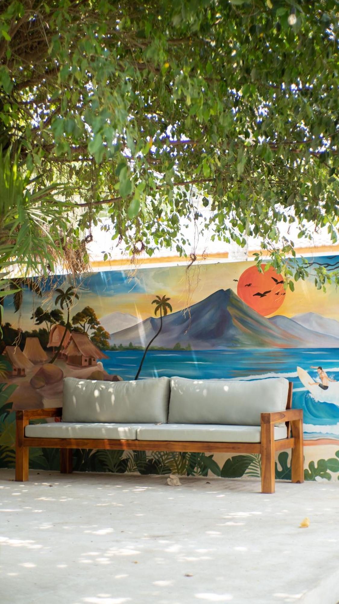 Lost Inn Kuta Capsule Hostel Экстерьер фото